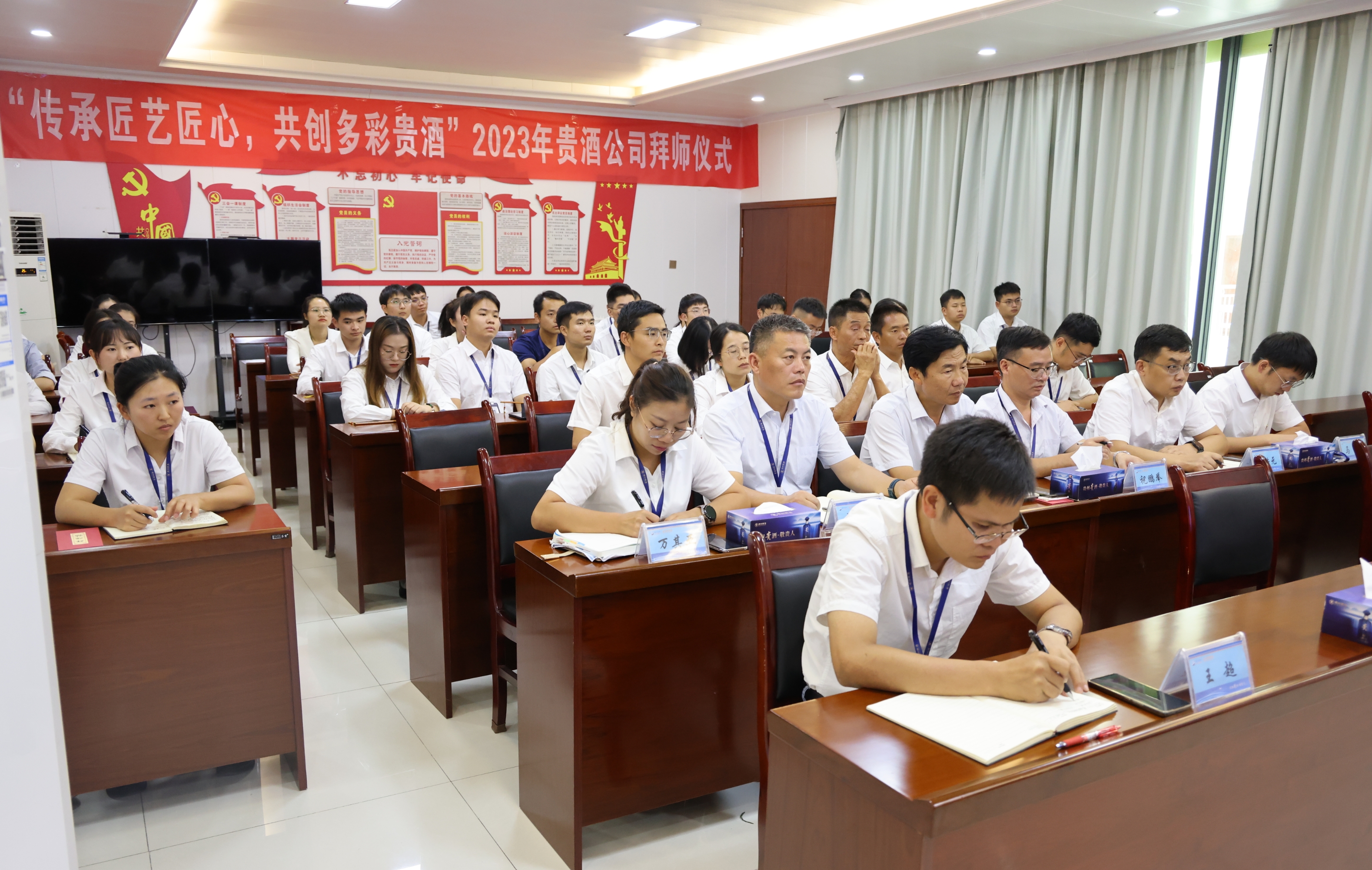 93200683.jpg 93200683.jpg